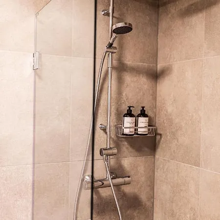 Radalla Ξενοδοχείο *